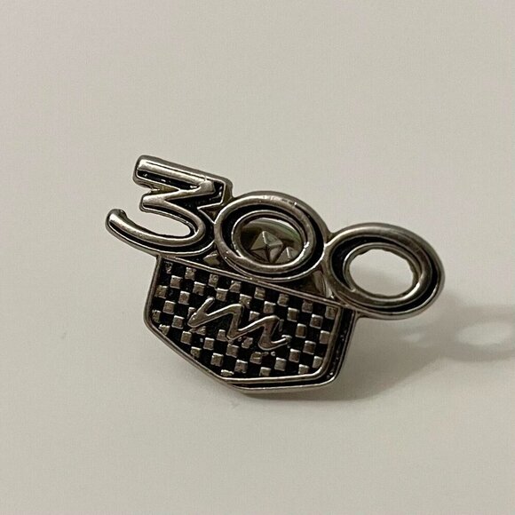 Vintage Chrysler 300 Pin Flaws - Picture 1 of 9